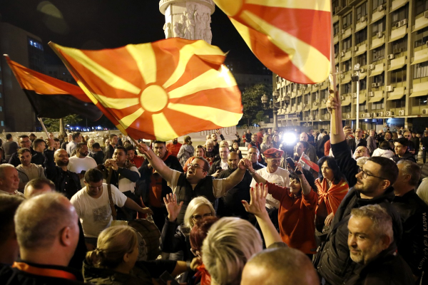 Βόρεια Μακεδονία: Σαρωτική νίκη της Σιλιάνοφσκα και του εθνικιστικού VMRO-DPMNE στις εκλογές