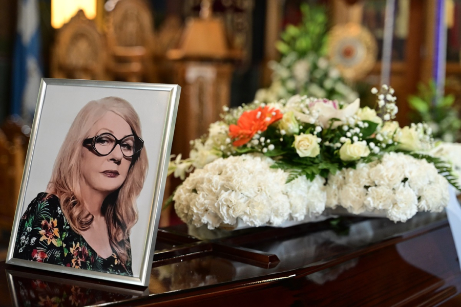 Συγκίνηση στην κηδεία της ηθοποιού Άννας Παναγιωτοπούλου - Φωτογραφίες